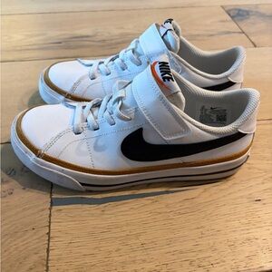 Nike Kids Court Legacy